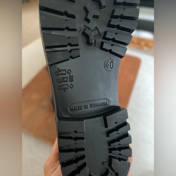 Matt & Nat Rain Boots 🖤⛈️. - Picture 4 of 4